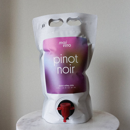 Mai Vino Pinot Noir Bag